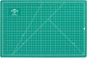 Alvin Cutting Mat Professional Self-Healing 12"x18" Model GBM1218 Green/Black Double-Sided, Reversible Mats/Rotary Cutting Board for Crafts, Sewing, Fabric - 12x18 Inch