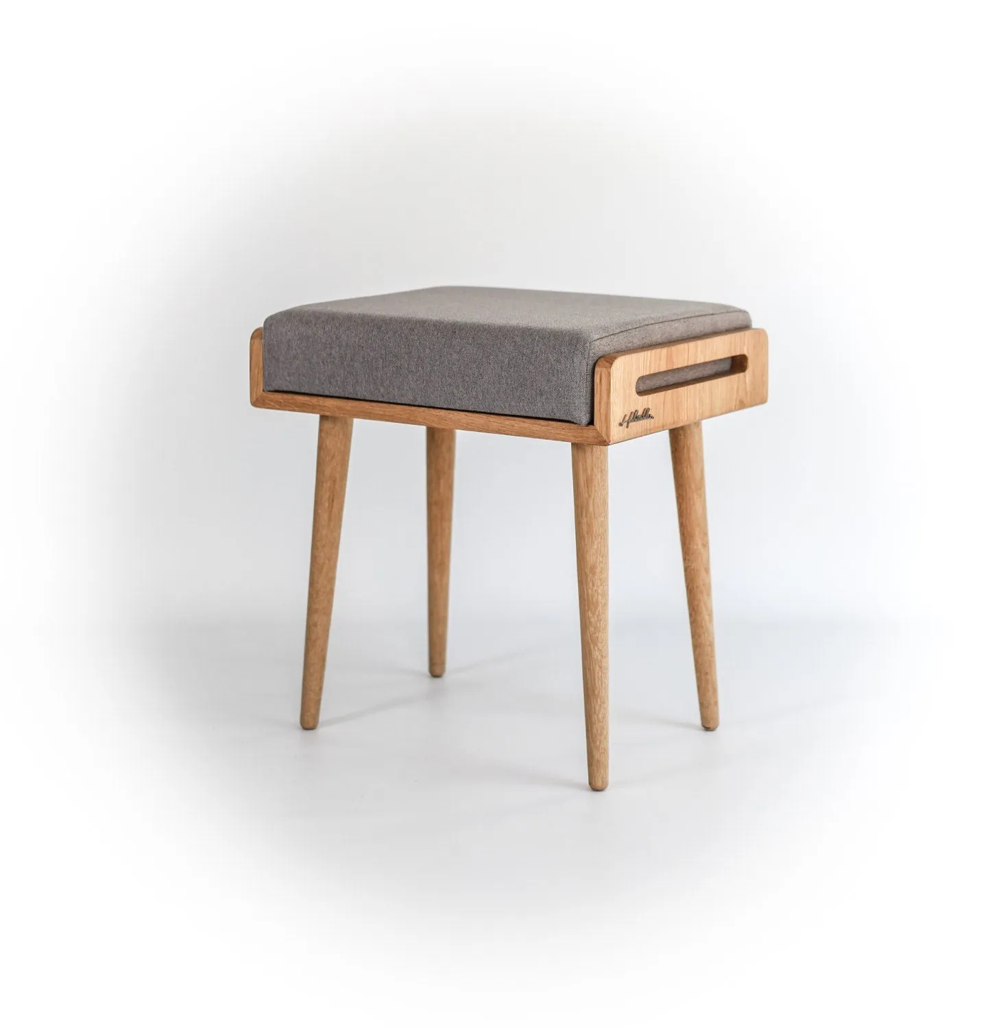 Scandinavian stool with straight legs in solid timber